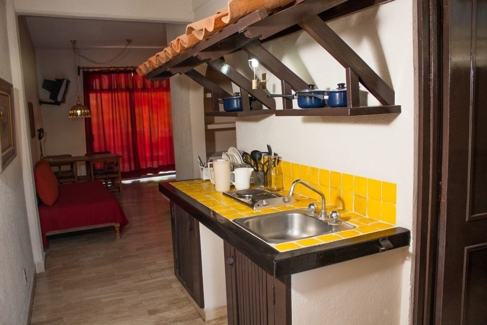 זיהואטנחו Solimar Inn Suites מראה חיצוני תמונה
