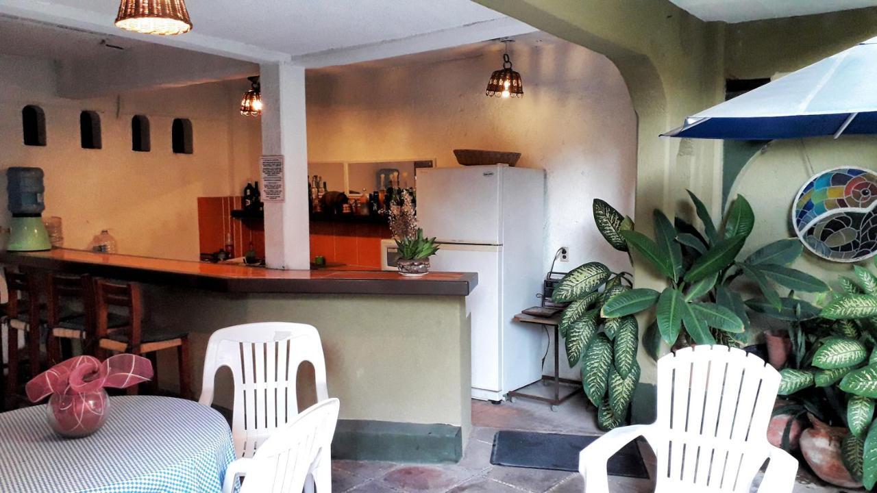 זיהואטנחו Solimar Inn Suites מראה חיצוני תמונה