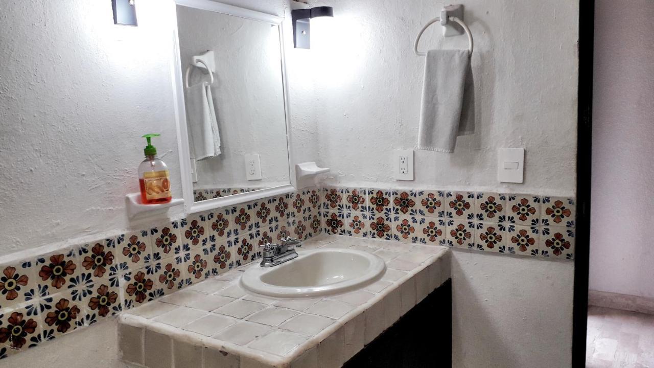 זיהואטנחו Solimar Inn Suites מראה חיצוני תמונה