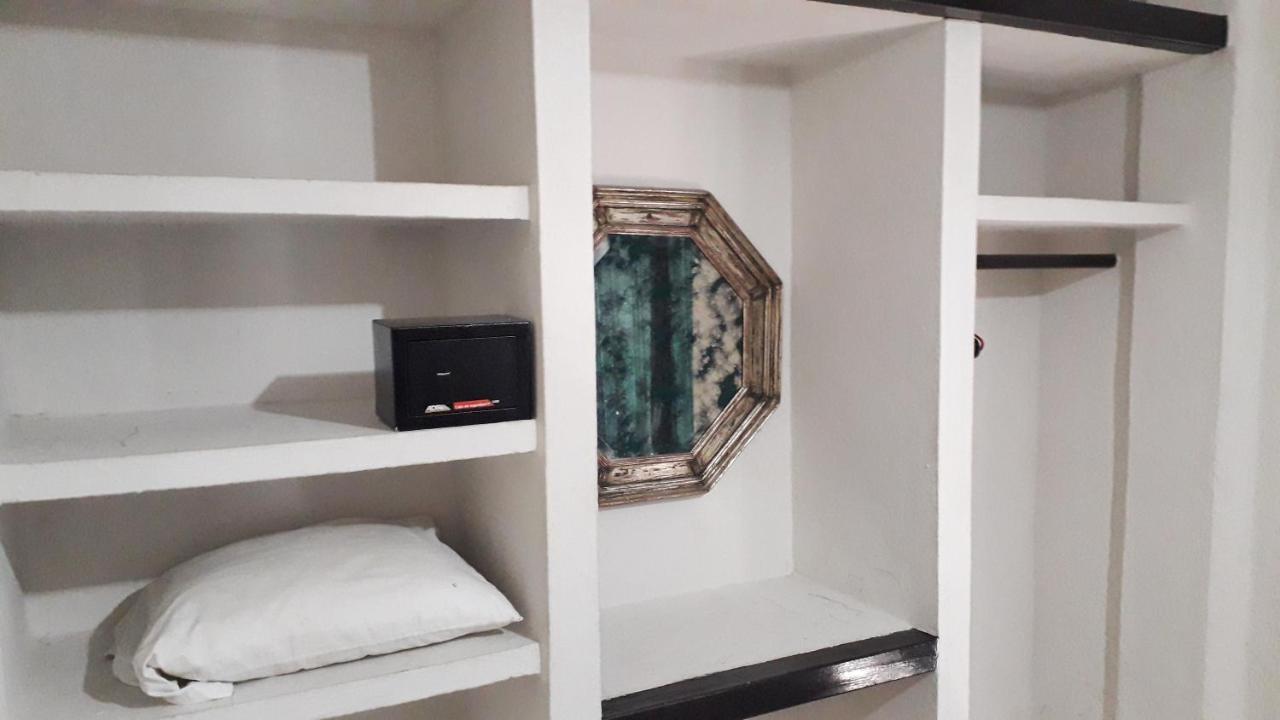 זיהואטנחו Solimar Inn Suites מראה חיצוני תמונה