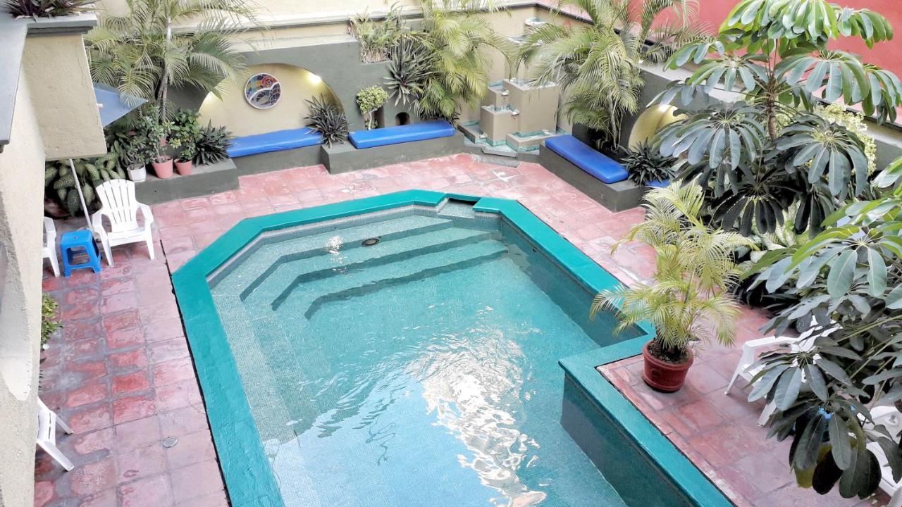 זיהואטנחו Solimar Inn Suites מראה חיצוני תמונה