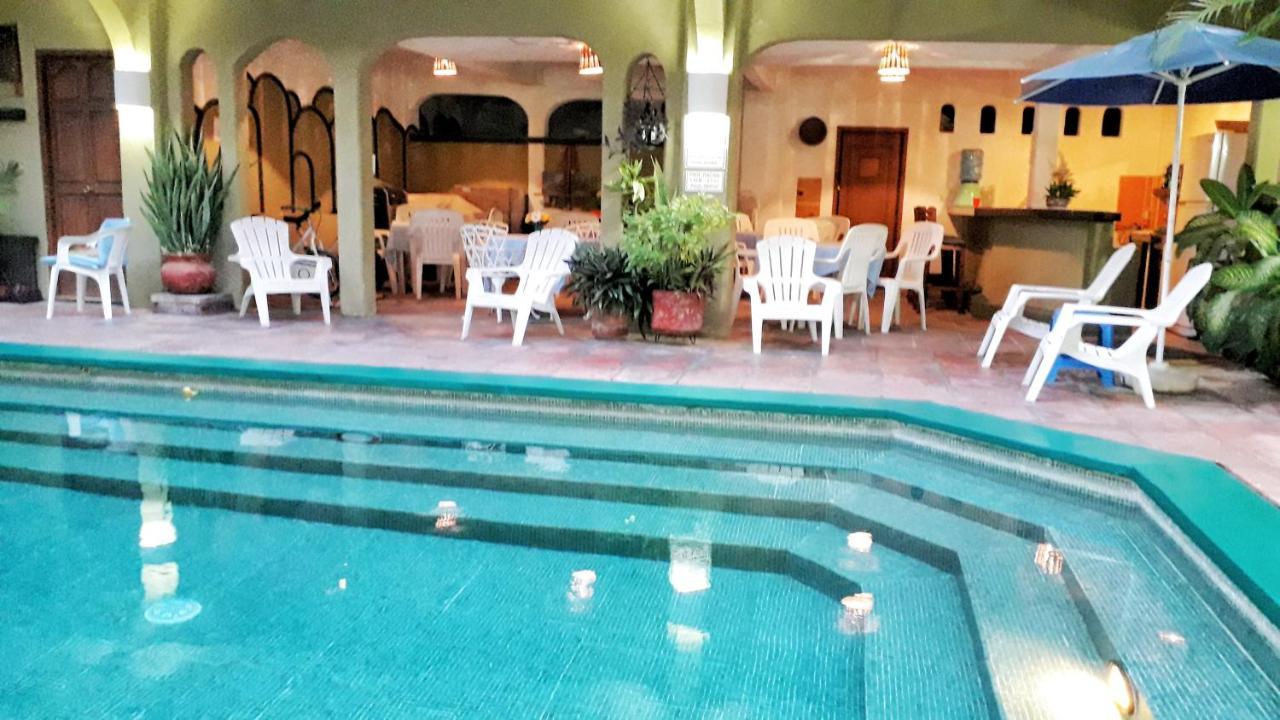 זיהואטנחו Solimar Inn Suites מראה חיצוני תמונה